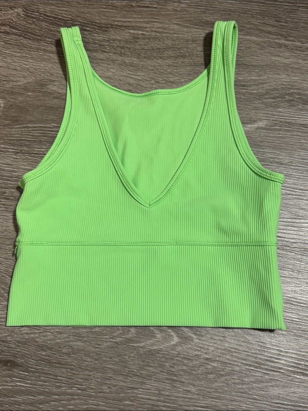 Lululemon Power Pivot Tank Top. Ribbed Luxtreme. Color:Scream Green. P2P 14